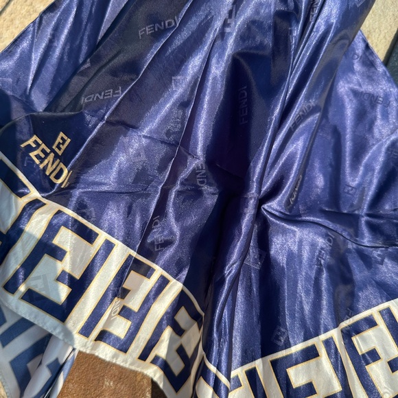 Rare Fendi Zucca umbrella with case - beautiful details! - Picture 8 of 16